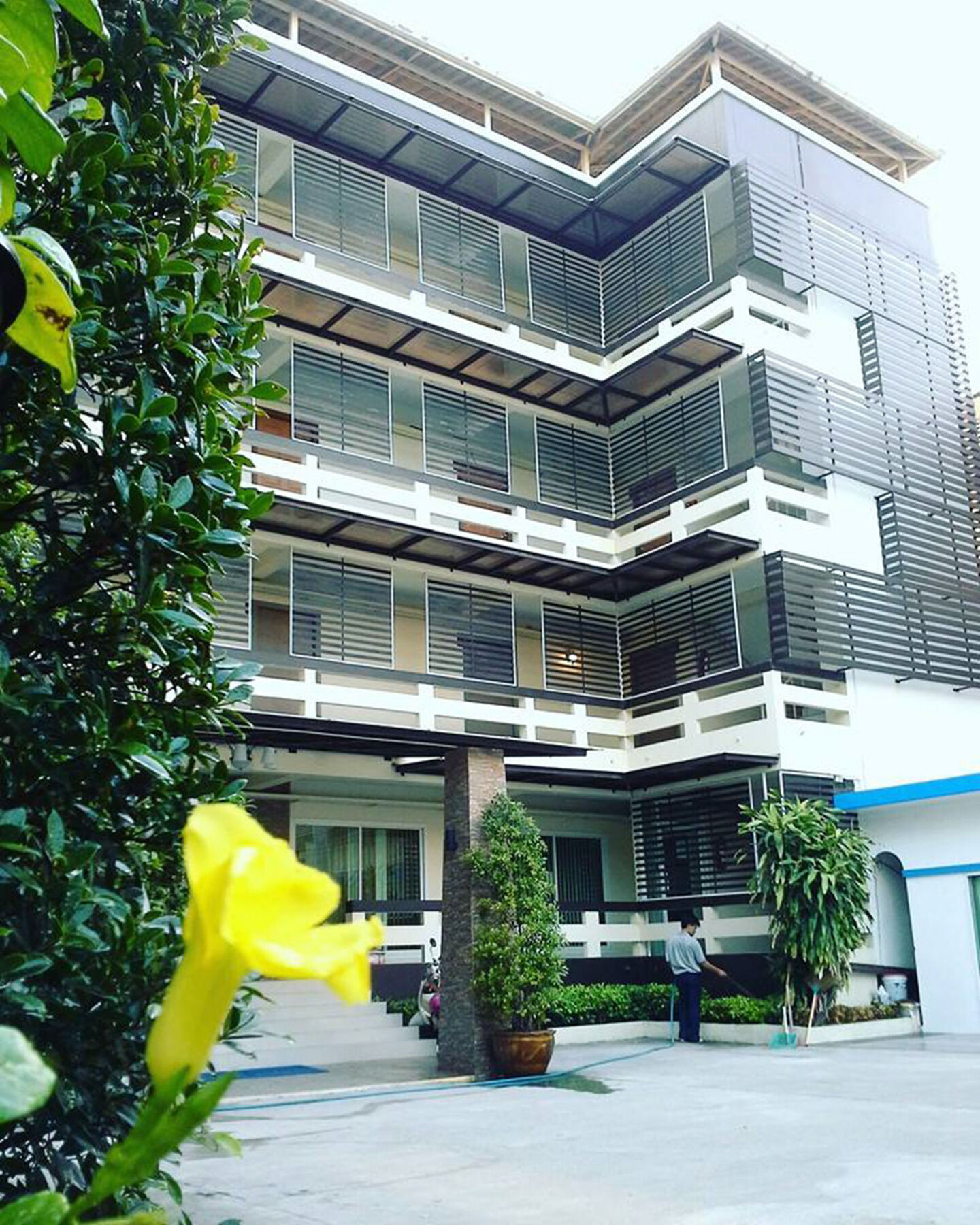 Ze Residence Бангкок Экстерьер фото